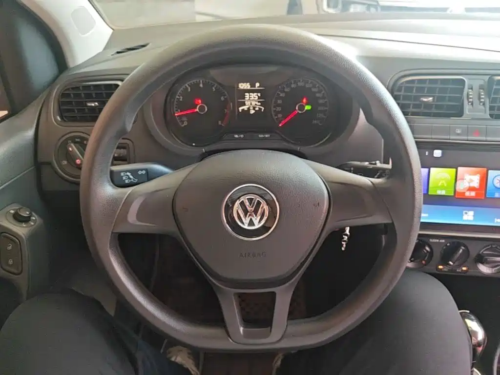 Volkswagen Polo 2018 — фото 11