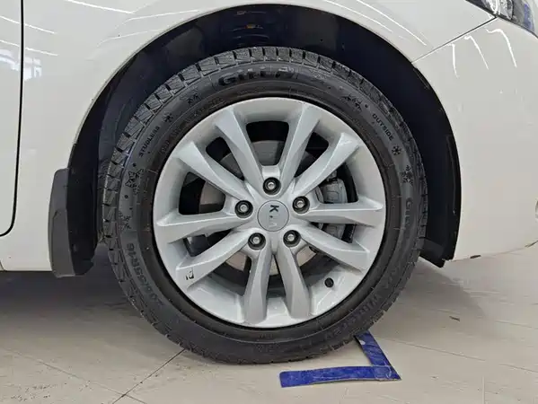 Kia K3 2016