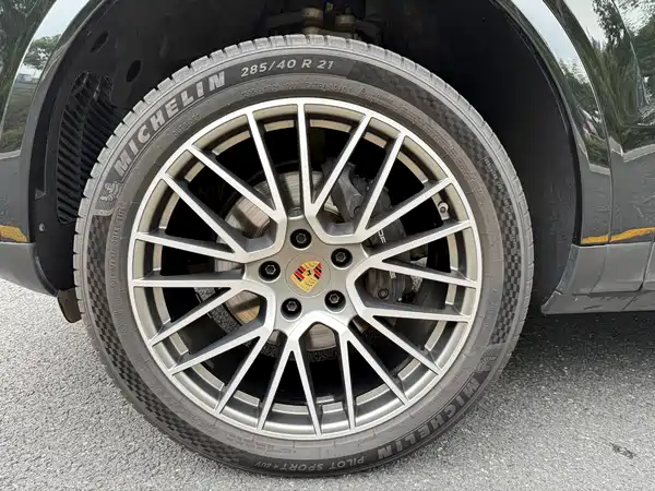 Porsche Cayenne 2023
