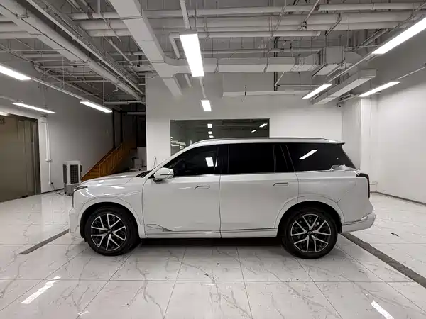 GAC Trumpchi GS8 2023