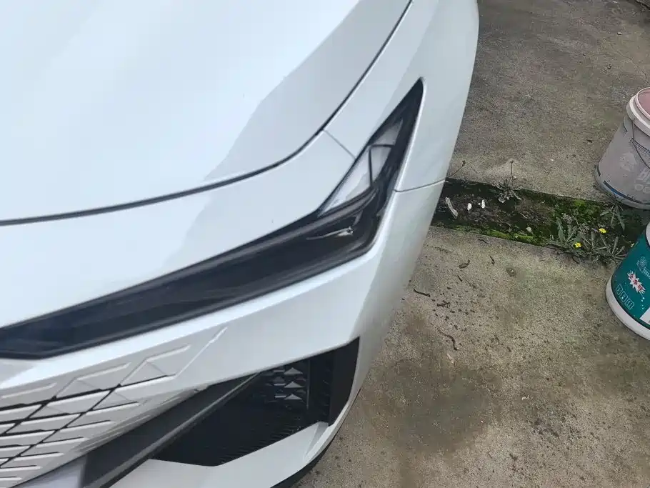 Changan UNI-V Smart Electric Idd 2023 — фото 5