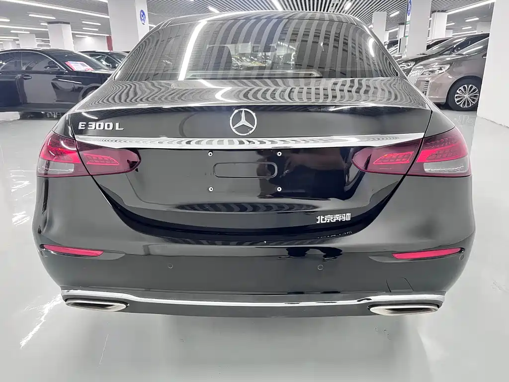 Mercedes-Benz E-Class 2023 — фото 15