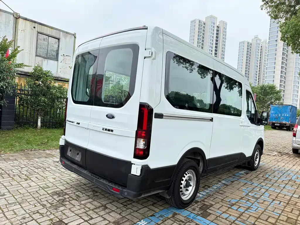 Ford E Transit 2023 — фото 9