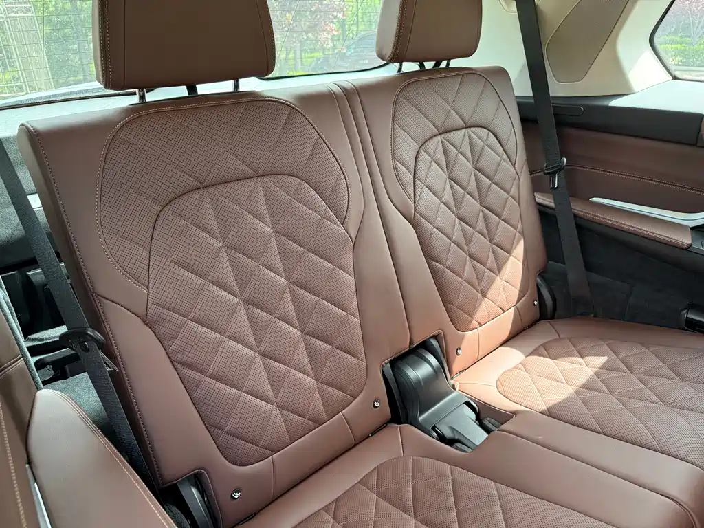 BMW X7 2025 — фото 10