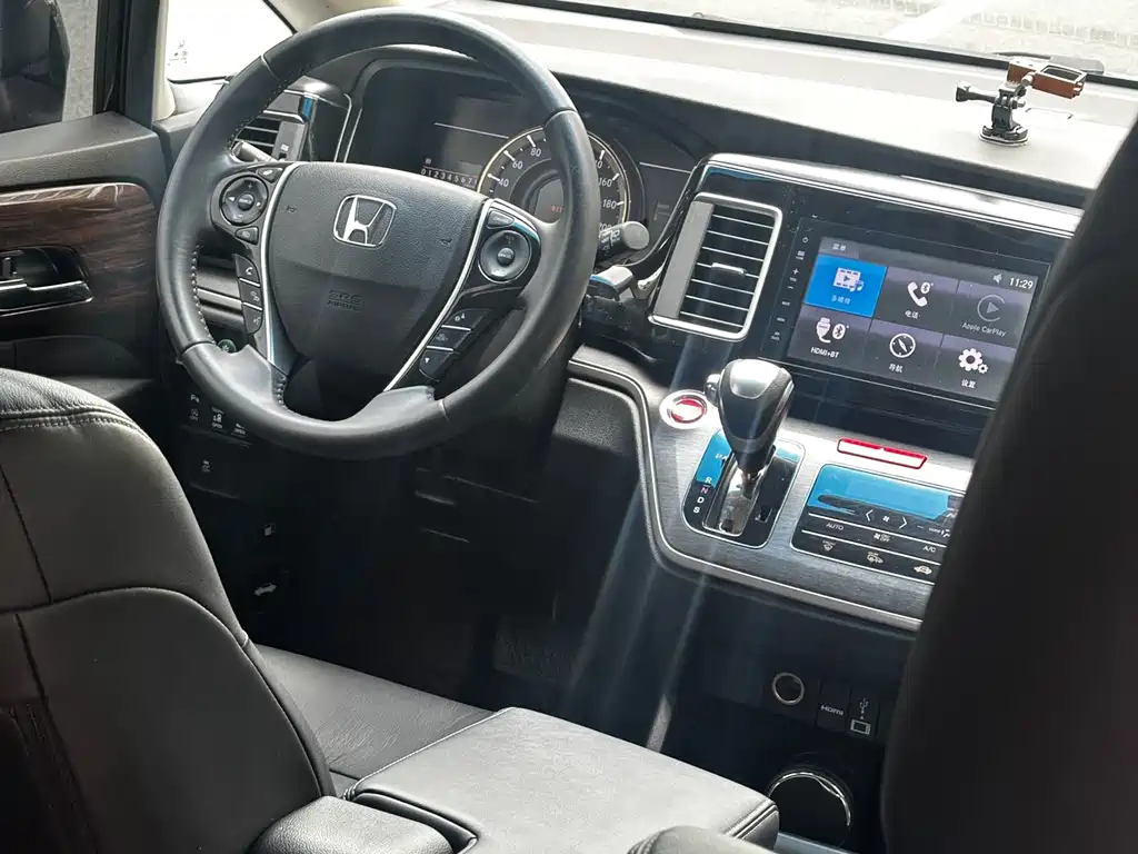 Honda Elysion 2019 — фото 17