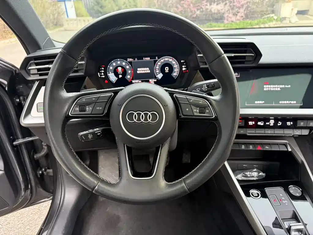 Audi A3 2023 — фото 9