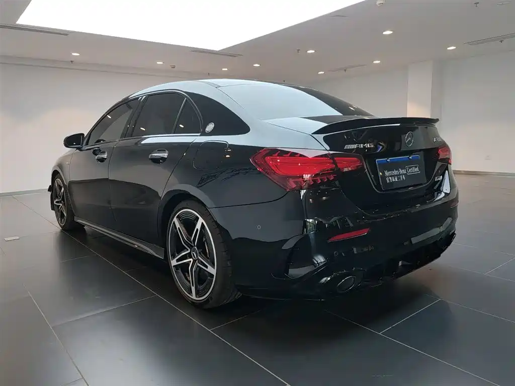 Mercedes-Benz A-Class AMG 2025 — фото 5