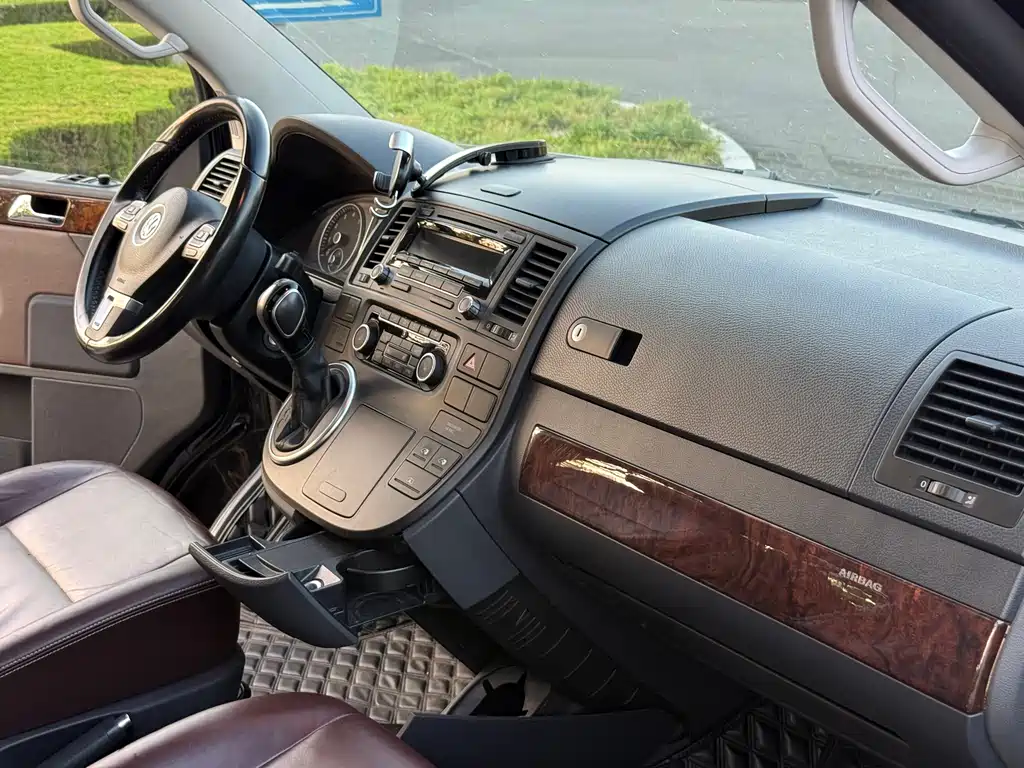 Volkswagen Multivan 2015 — фото 14