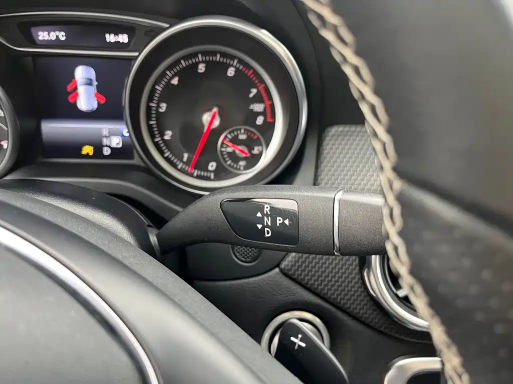 Mercedes-Benz GLA 2018 — фото 14