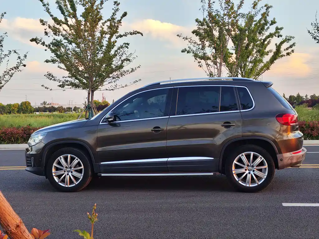 Volkswagen Tiguan 2013 — фото 10