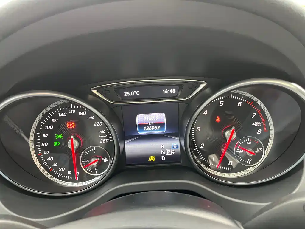 Mercedes-Benz GLA 2018 — фото 26