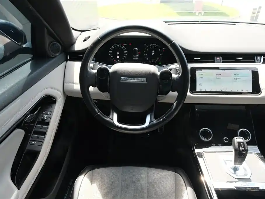 Land Rover Evoque 2020 — фото 15