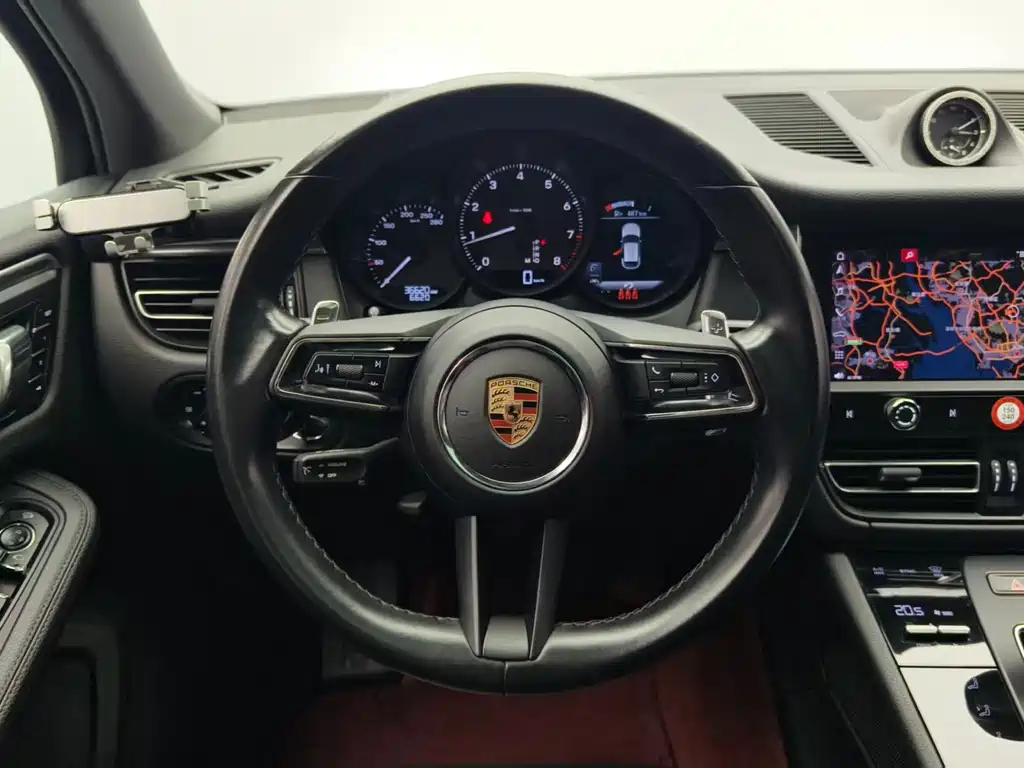 Porsche Macan 2023 — фото 12
