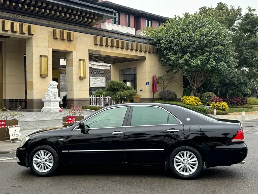 Toyota Crown 2007 — фото 12