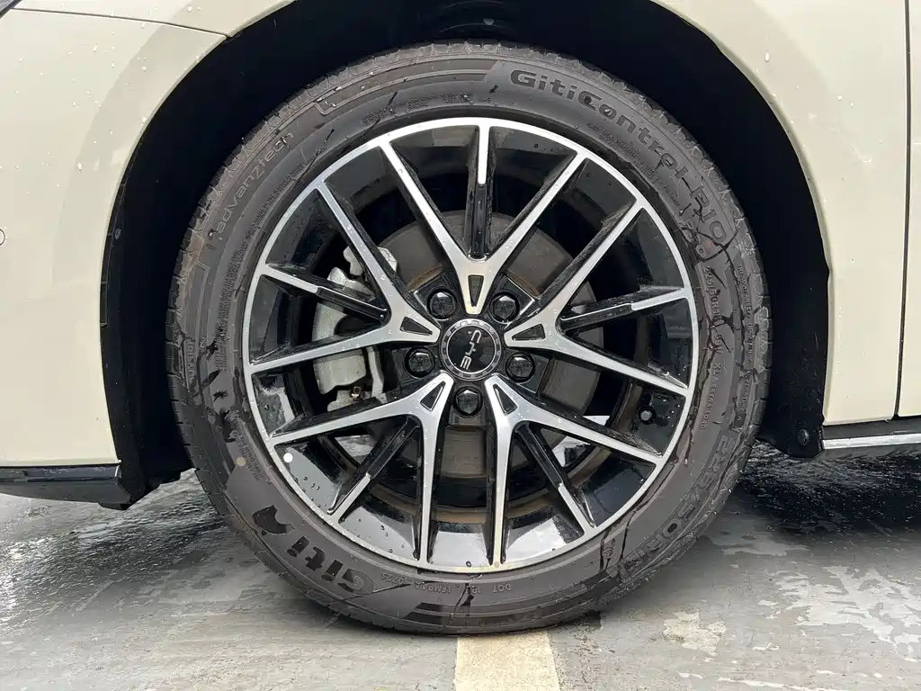 BYD Seal 07 DM-i 2025 — фото 19