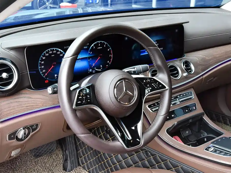 Mercedes-Benz E-Class 2023 — фото 14