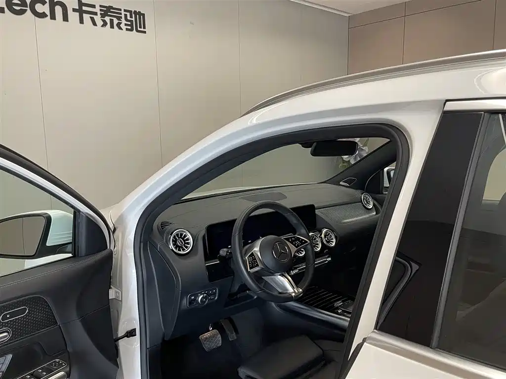 Mercedes-Benz GLA 2024 — фото 24
