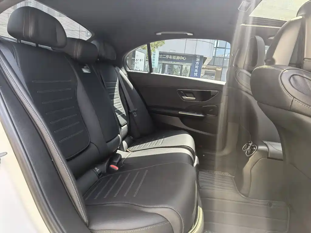 Mercedes-Benz C-Class 2022 — фото 12