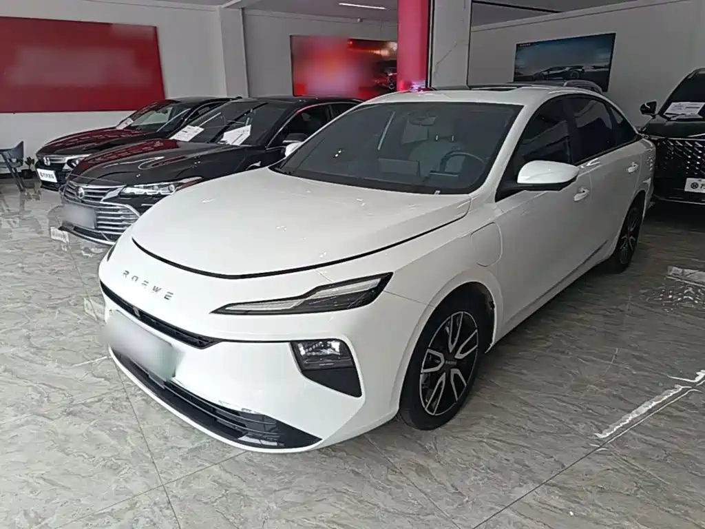 Roewe D6 2025