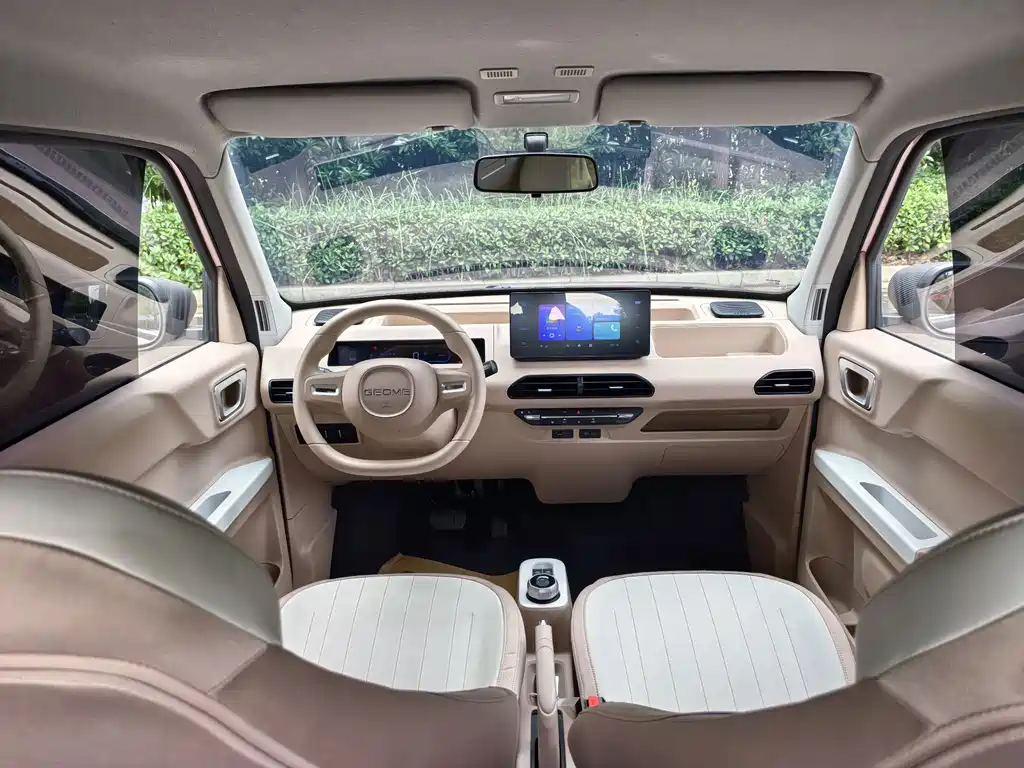 Geely Galaxy Panda 2025 — фото 9