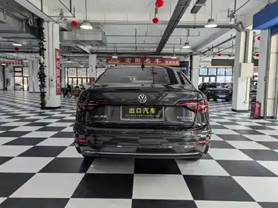 Volkswagen Sagitar 2022