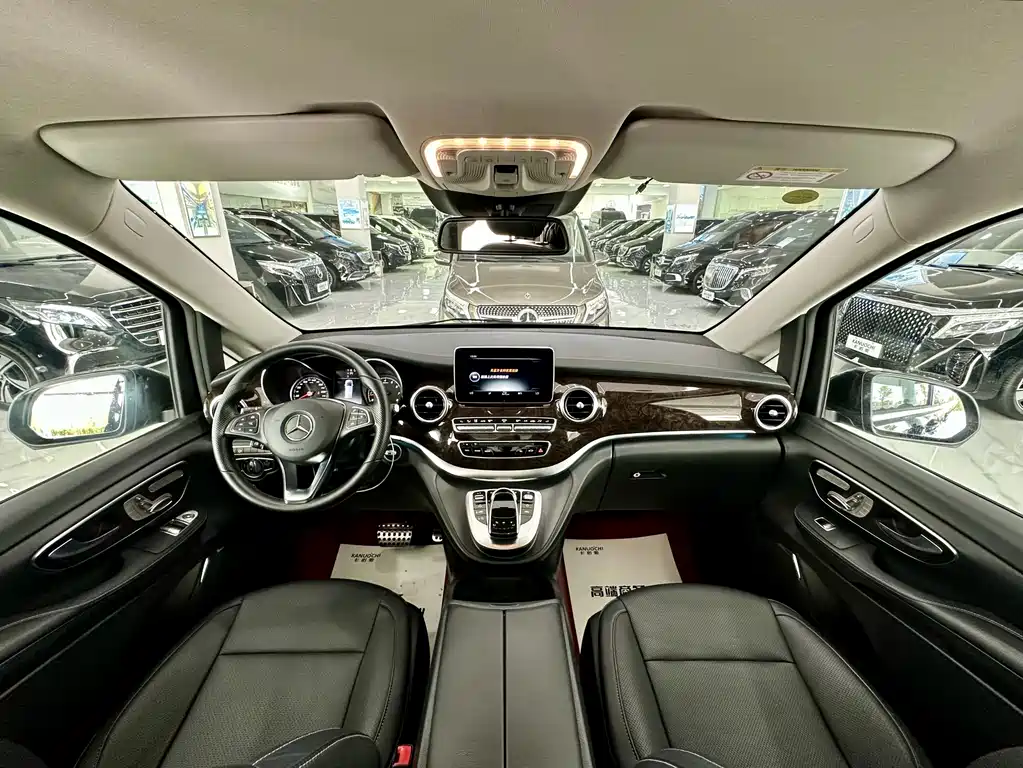 Mercedes-Benz V-Class 2018 — фото 7