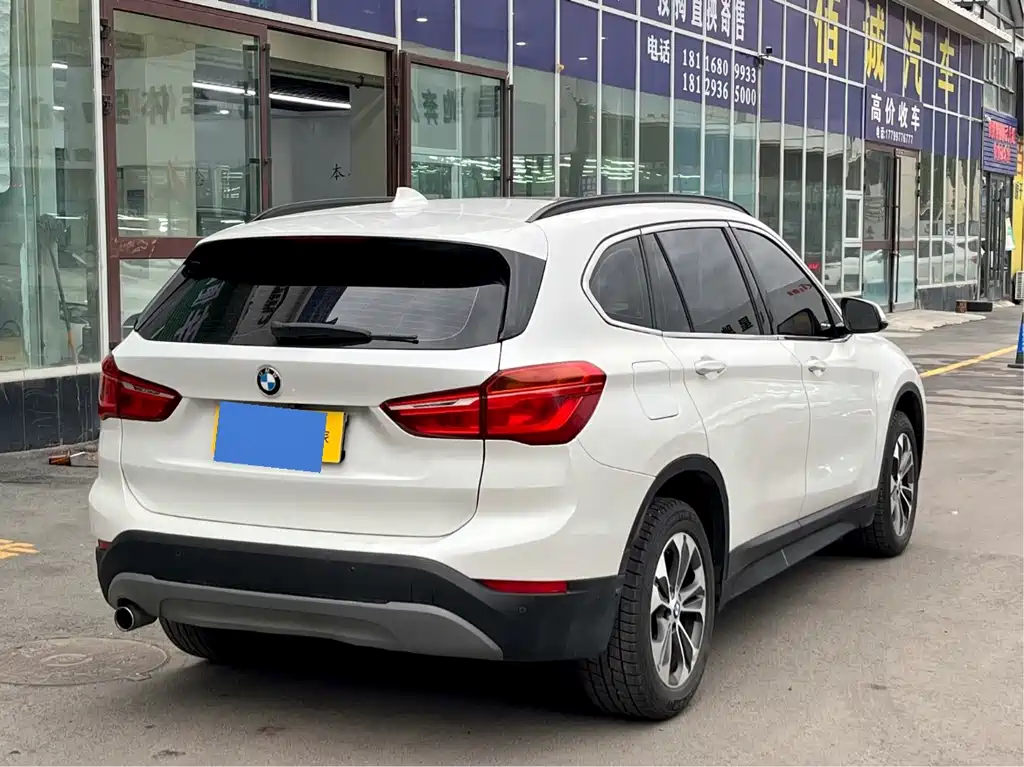 BMW X1 2016 — фото 9