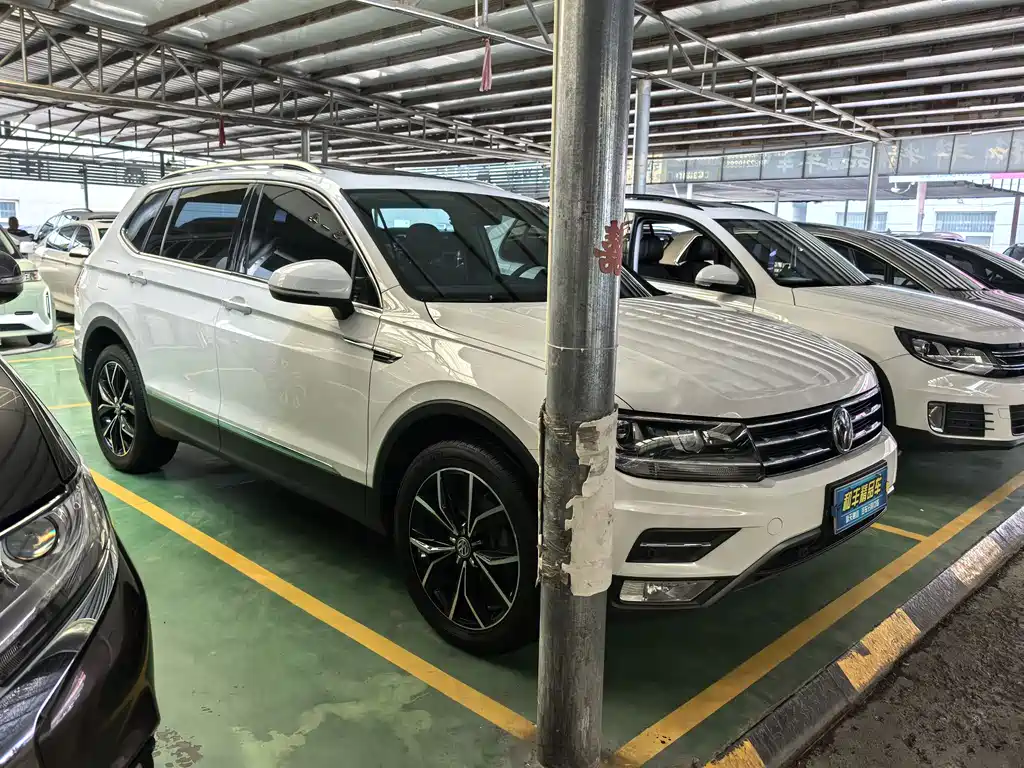 Volkswagen Tiguan L 2019 — фото 3