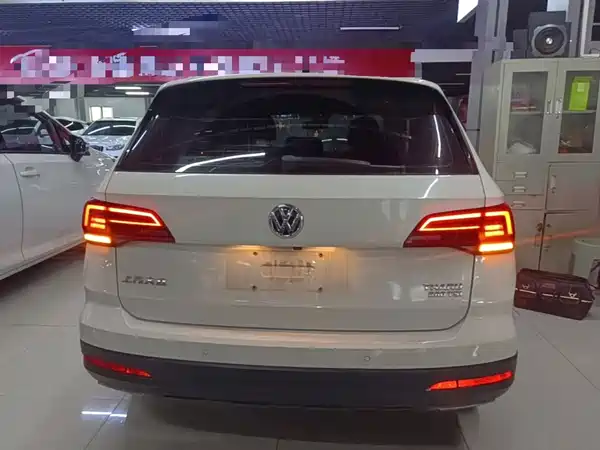 Volkswagen Tharu 2019