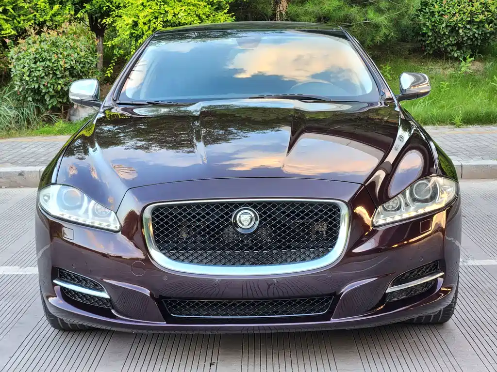 Jaguar XJ 2012