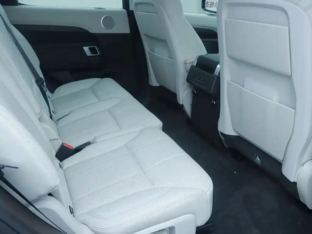 Land Rover Discovery 2017 — фото 14