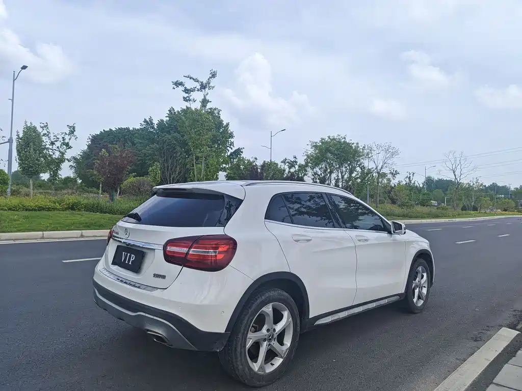 Mercedes-Benz GLA 2017 — фото 12