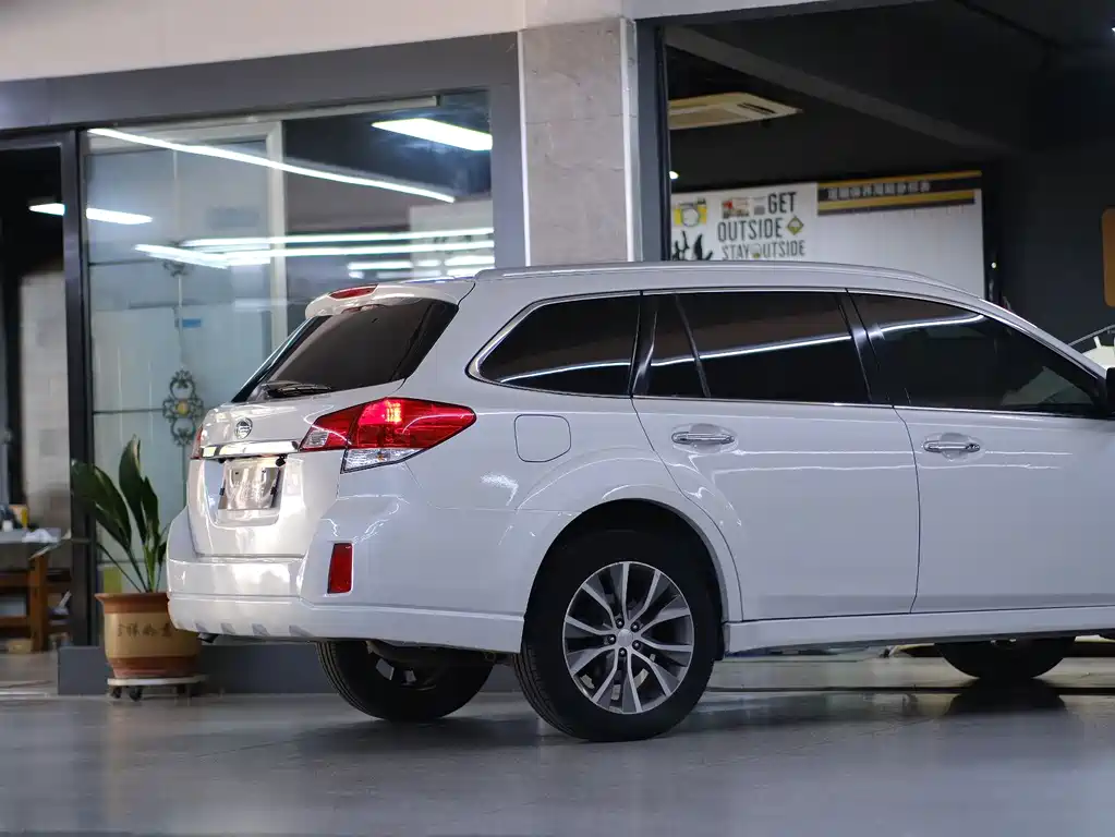 Subaru Outback 2014 — фото 16