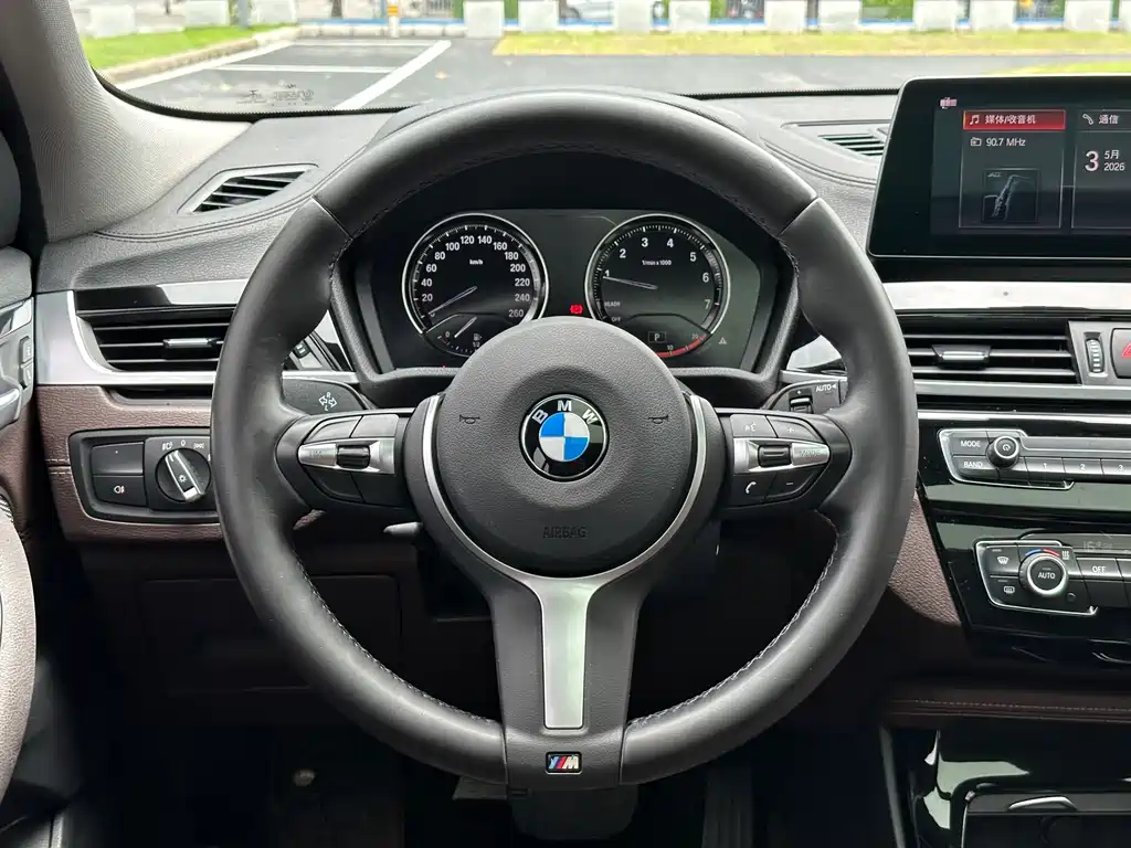 BMW X2 2021 — фото 9