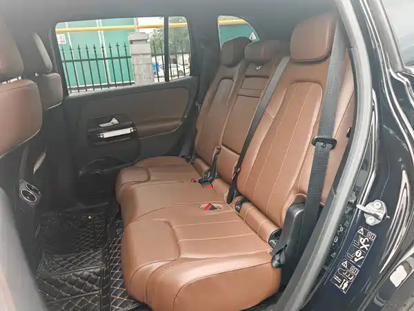 Mercedes-Benz GLB 2023