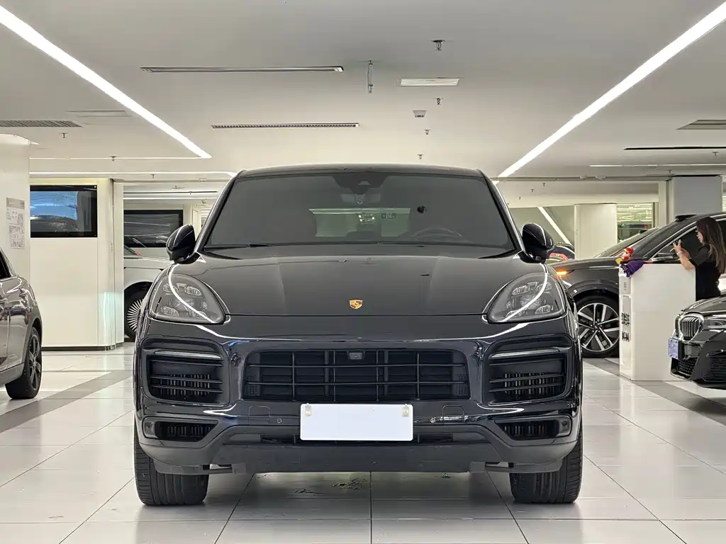 Porsche Cayenne 2023 — фото 2