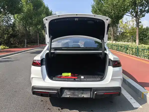 BYD Qin L 2025