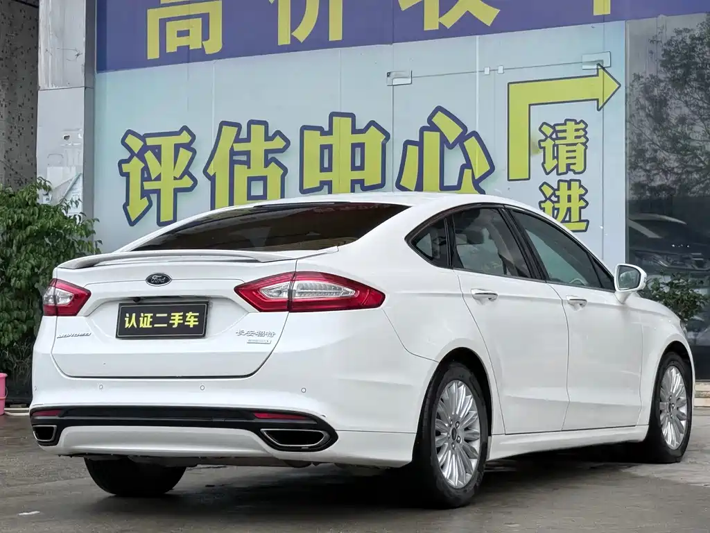 Ford Mondeo 2015 — фото 15