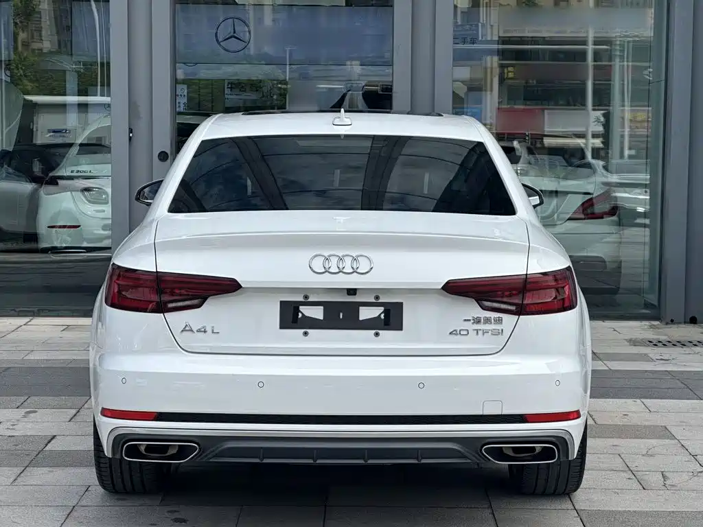 Audi A4L 2019 — фото 8