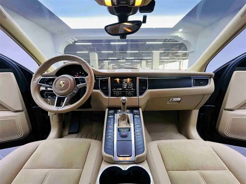 Porsche Macan 2016 — фото 17