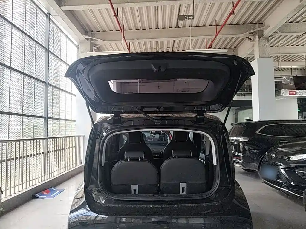Baojun Kiwi EV 2022 — фото 19