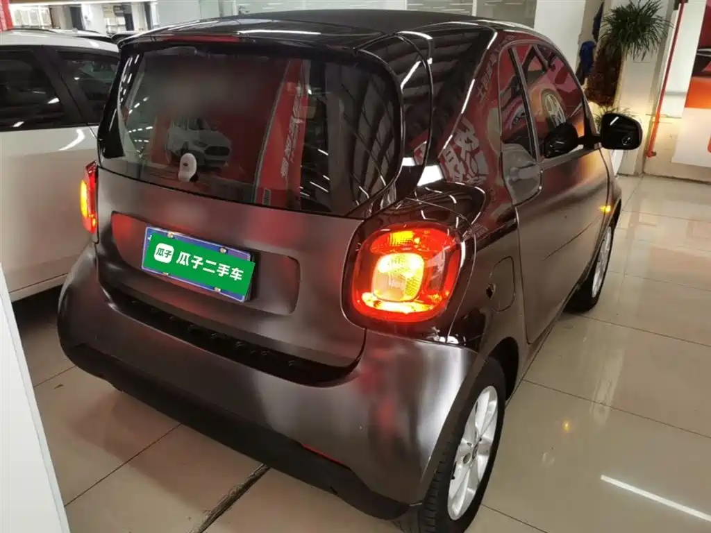 smart Fortwo 2018 — фото 6