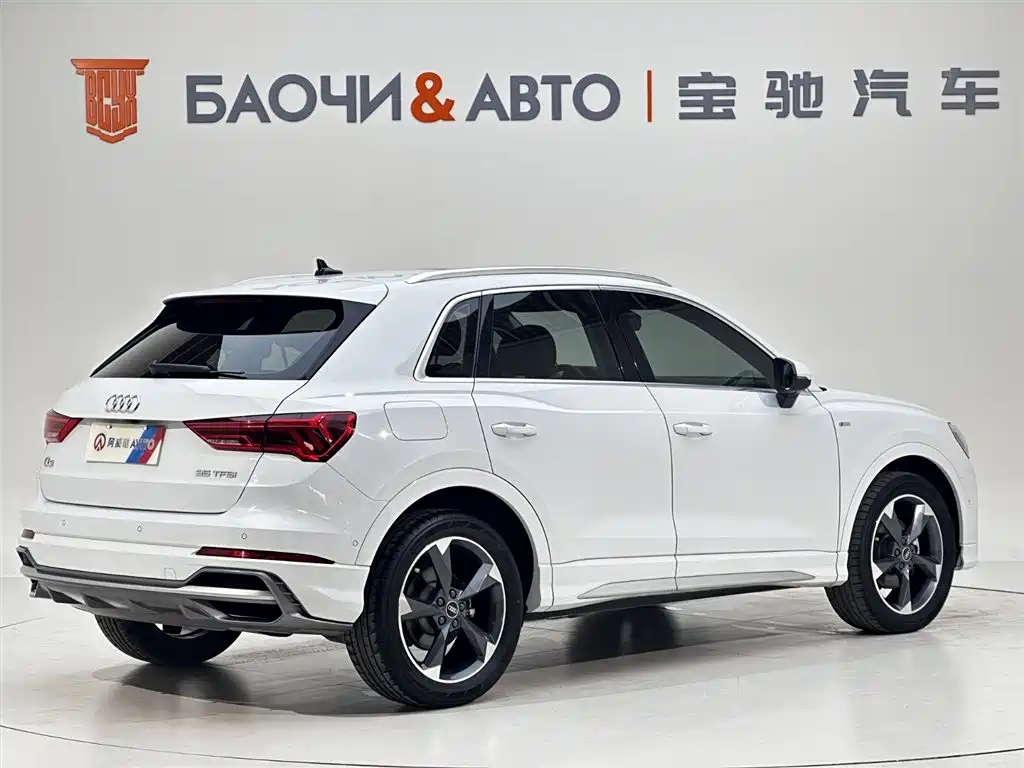 Audi Q3 2022 — фото 4