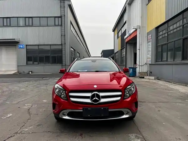 Mercedes-Benz GLA 2015
