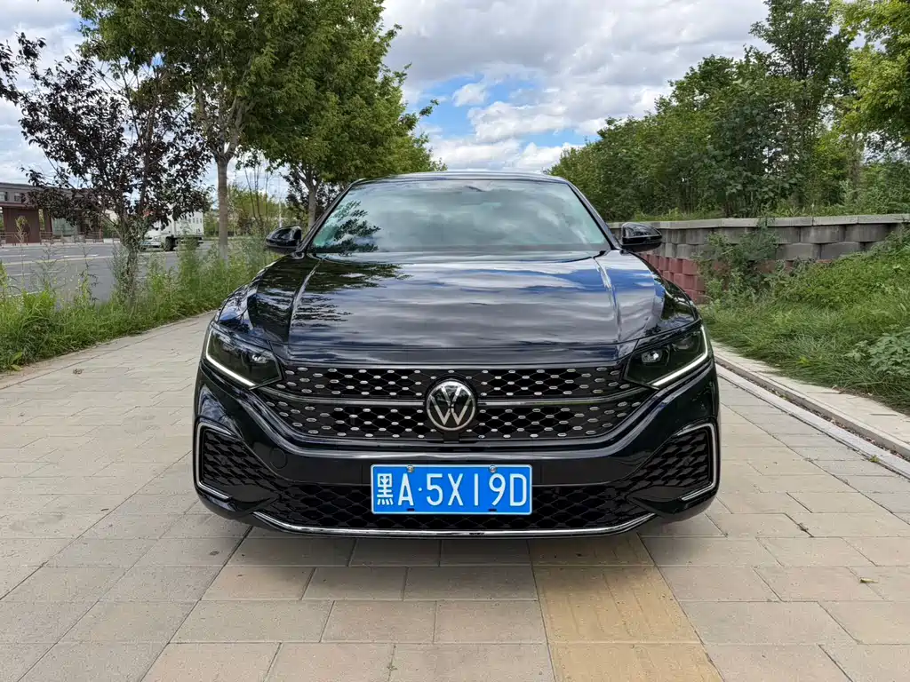 Volkswagen Passat 2022
