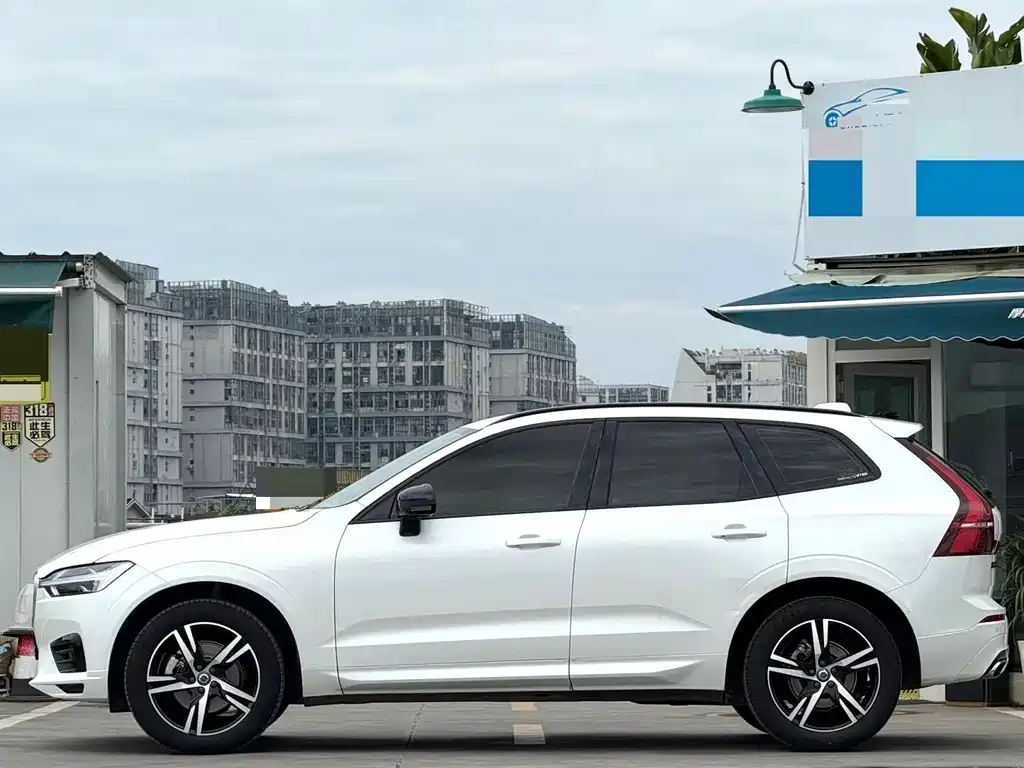 Volvo XC60 2020 — фото 3
