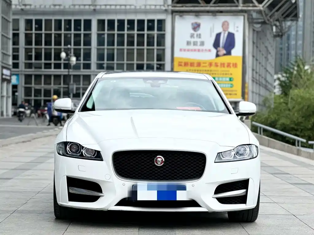Jaguar XF 2016 — фото 2