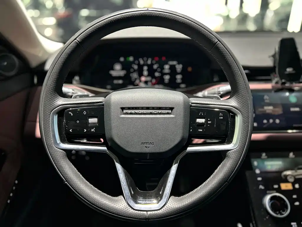 Land Rover Evoque 2023 — фото 11