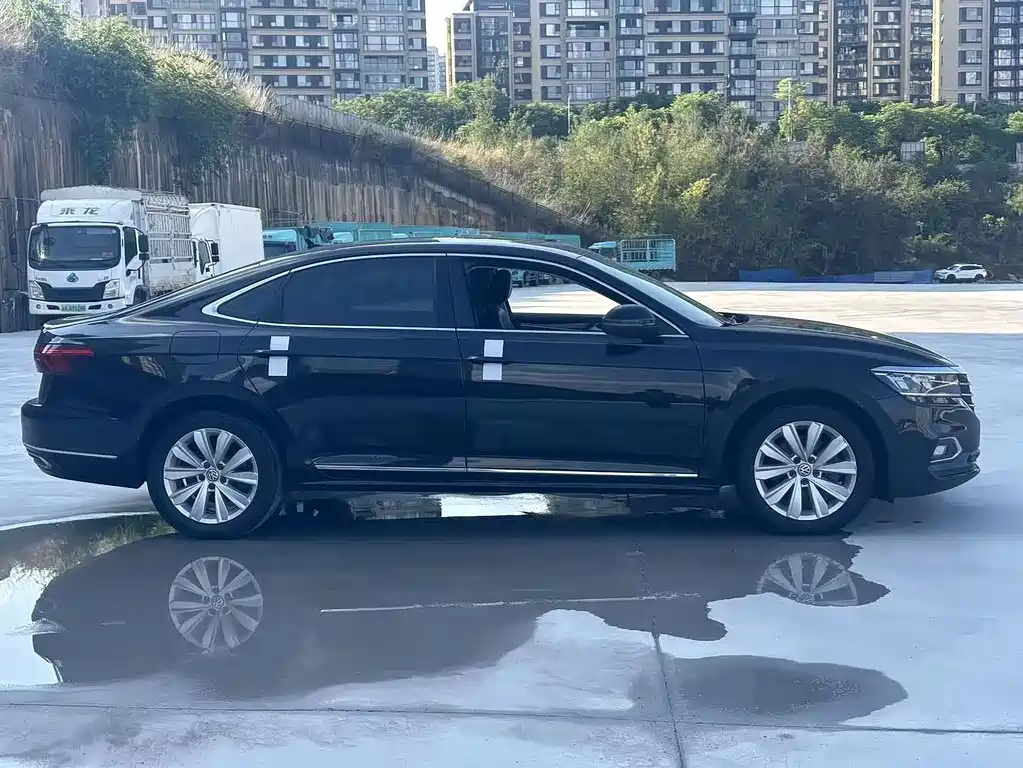 Volkswagen Passat 2020 — фото 16