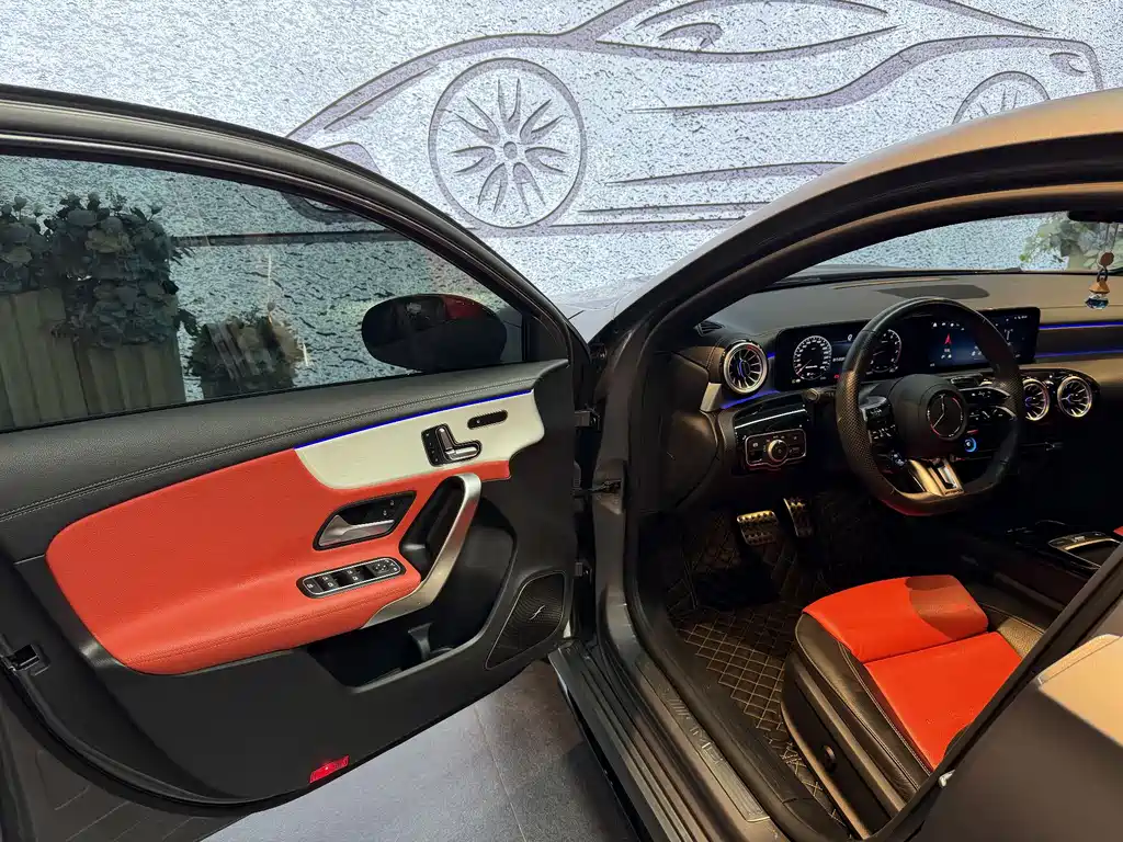 Mercedes-Benz A-Class AMG 2024 — фото 11